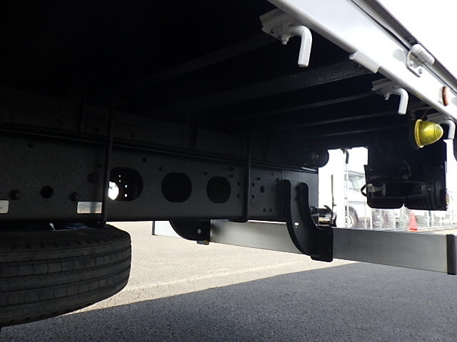 三菱ふそうファイターアルミブロック中型（4t）[写真18]