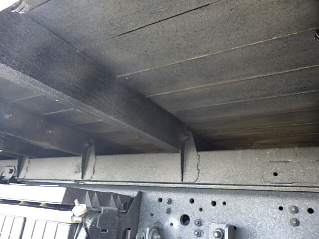 三菱ふそうファイターアルミブロック中型（4t）[写真21]