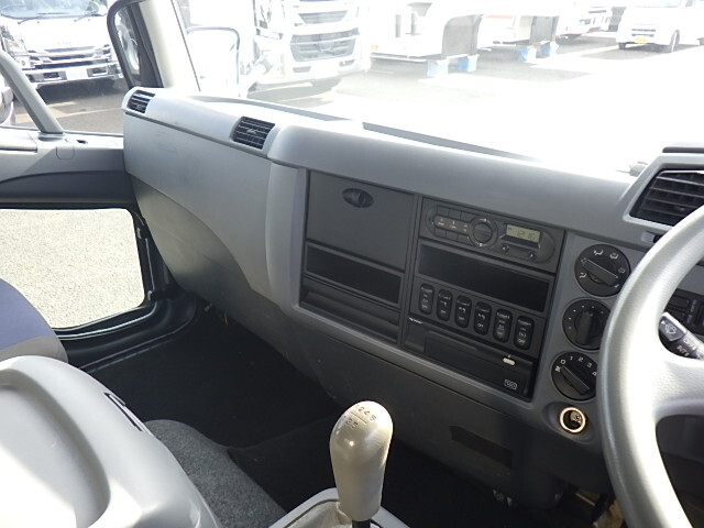 三菱ふそうファイターアルミブロック中型（4t）[写真27]