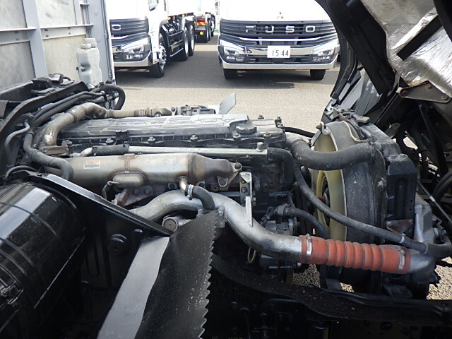 三菱ふそうファイターアルミブロック中型（4t）[写真38]