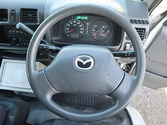 マツダボンゴボトルバン小型（2t・3t）[写真04]