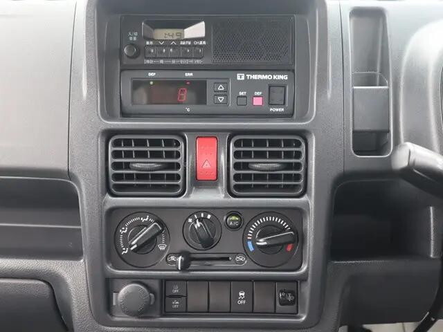 その他のメーカーその他の車種冷凍車（冷蔵車）小型（2t・3t）[写真33]