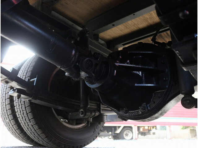 日野デュトロ平ボディ小型（2t・3t）[写真13]