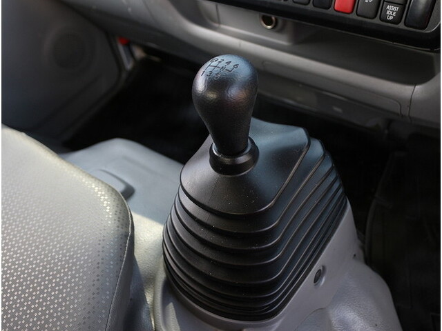 日野デュトロ平ボディ小型（2t・3t）[写真29]