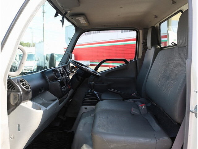 日野デュトロ平ボディ小型（2t・3t）[写真34]