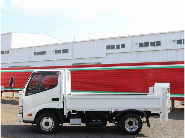 日野デュトロ平ボディ小型（2t・3t）[写真06]