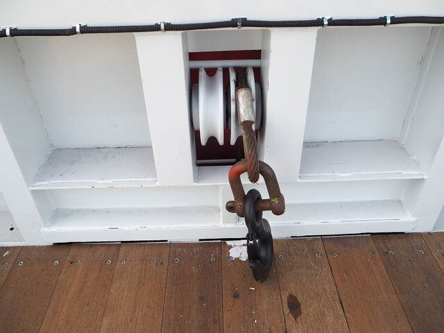 三菱ふそうスーパーグレートセルフクレーン5段大型（10t）[写真30]