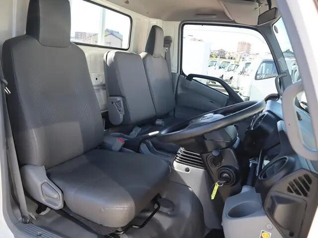 日野デュトロ平ボディ小型（2t・3t）[写真26]