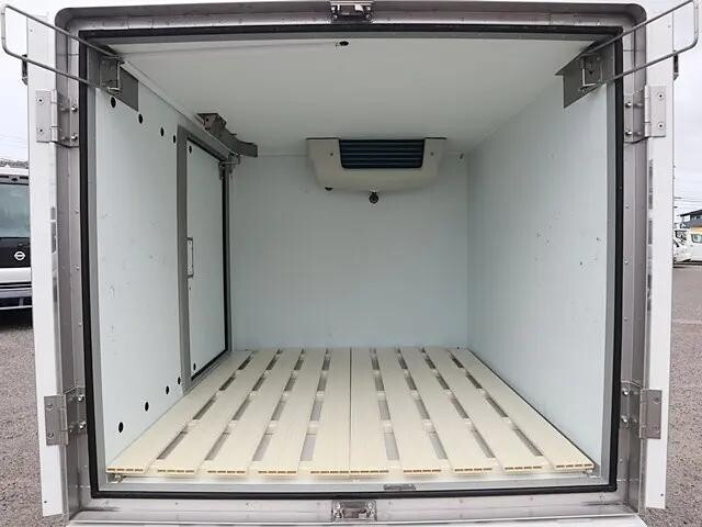 その他のメーカーその他の車種冷凍車（冷蔵車）小型（2t・3t）[写真09]