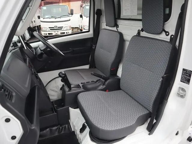 日産その他の車種冷凍車（冷蔵車）小型（2t・3t）[写真33]