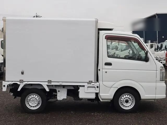 日産その他の車種冷凍車（冷蔵車）小型（2t・3t）[写真05]