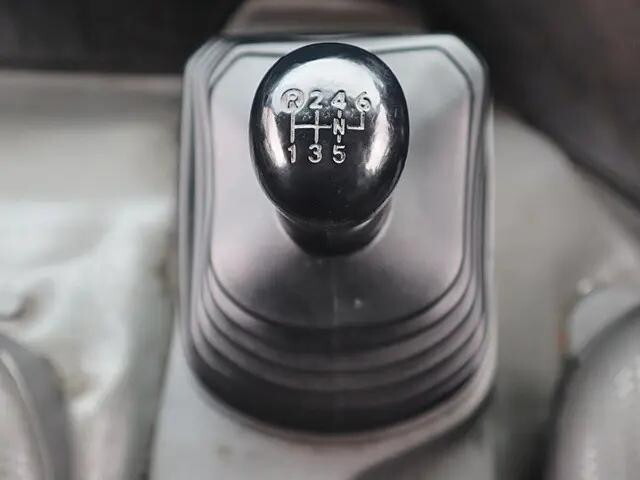 トヨタダイナ平ボディ小型（2t・3t）[写真32]