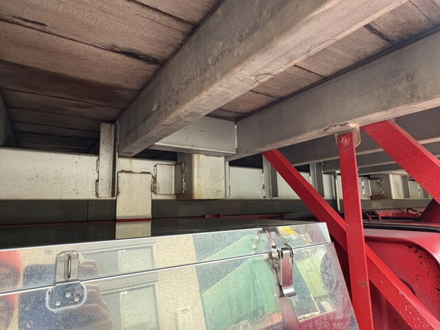 三菱ふそうファイター平ボディ増トン（6t・8t）[写真14]