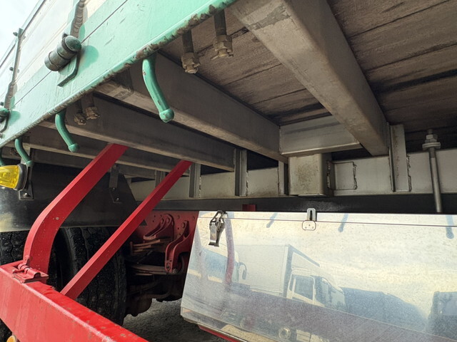 三菱ふそうファイター平ボディ増トン（6t・8t）[写真21]