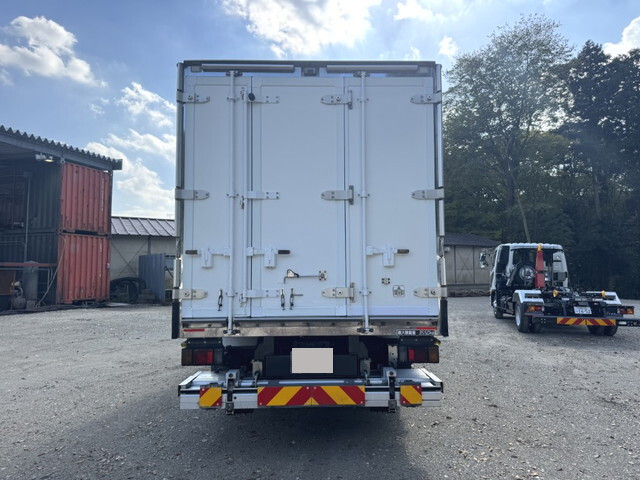 いすゞエルフ冷凍車（冷蔵車）小型（2t・3t）[写真20]