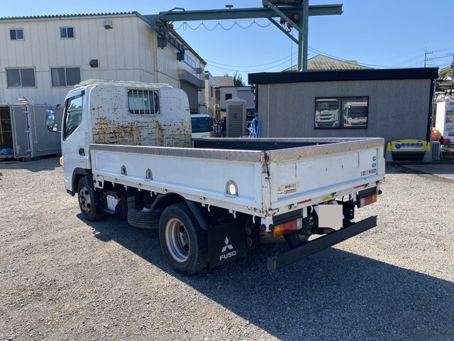 三菱ふそうキャンター平ボディ小型（2t・3t）[写真02]