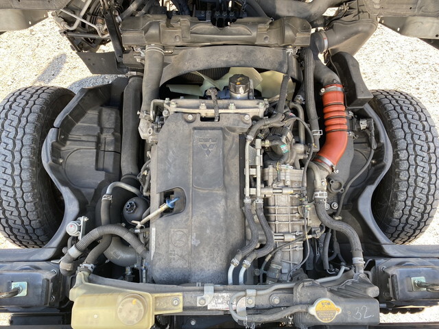 三菱ふそうキャンター平ボディ小型（2t・3t）[写真23]