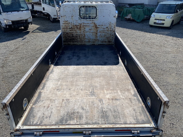 三菱ふそうキャンター平ボディ小型（2t・3t）[写真09]
