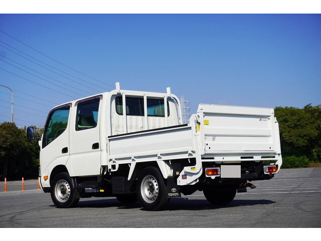 トヨタその他の車種ダブルキャブ（Wキャブ）小型（2t・3t）[写真02]