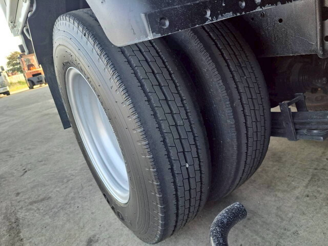 日野デュトロクレーン付小型（2t・3t）[写真29]