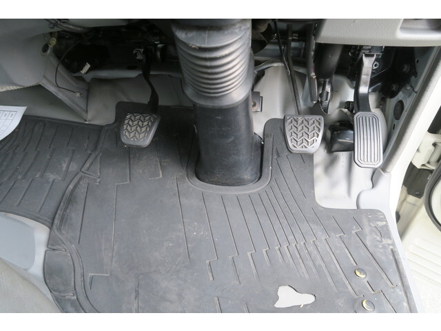 日野デュトロアルミバン小型（2t・3t）[写真29]