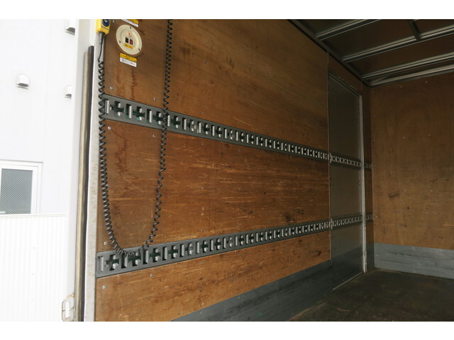 日野デュトロアルミバン小型（2t・3t）[写真09]