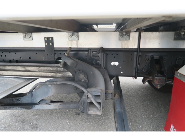 いすゞフォワード冷凍車（冷蔵車）中型（4t）[写真14]