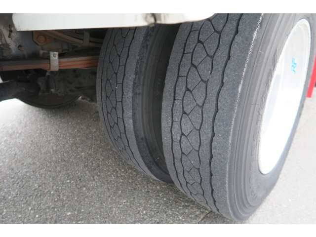 いすゞフォワード冷凍車（冷蔵車）中型（4t）[写真16]