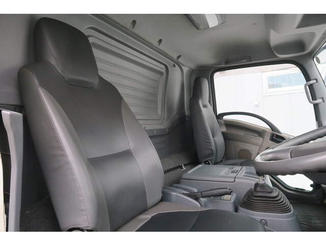 いすゞフォワード冷凍車（冷蔵車）中型（4t）[写真27]