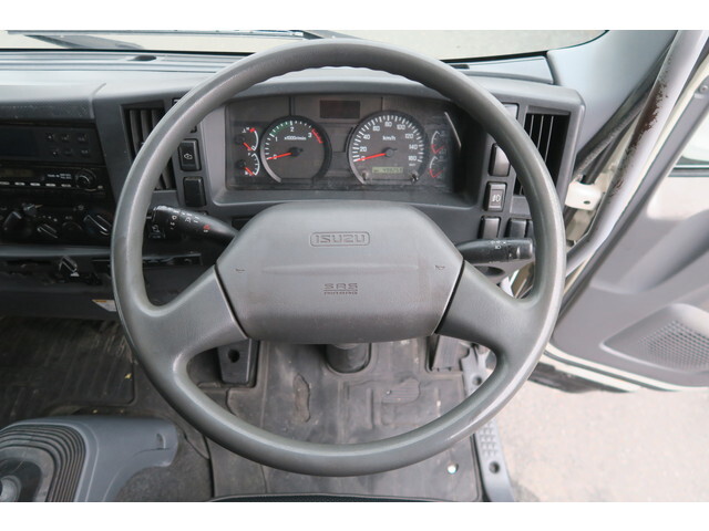 いすゞフォワード冷凍車（冷蔵車）中型（4t）[写真30]