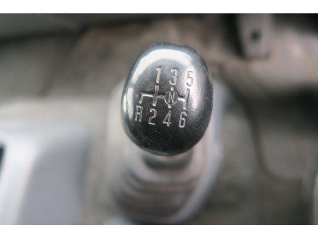 いすゞフォワード冷凍車（冷蔵車）中型（4t）[写真31]