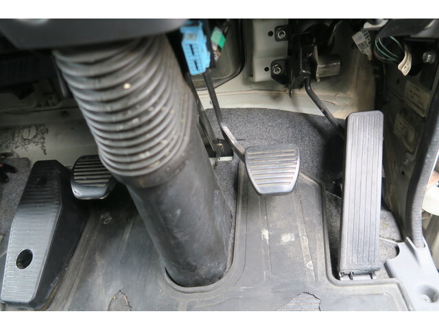 いすゞフォワード冷凍車（冷蔵車）中型（4t）[写真37]