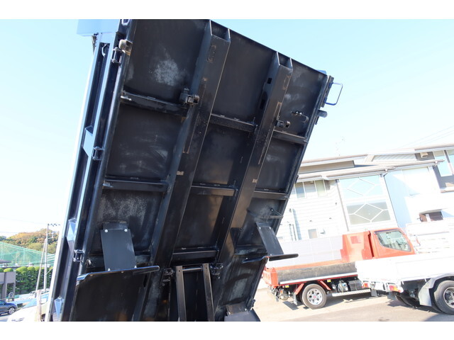 三菱ふそうキャンターダンプ小型（2t・3t）[写真14]