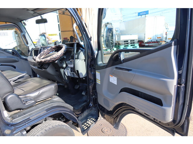 三菱ふそうキャンターダンプ小型（2t・3t）[写真29]