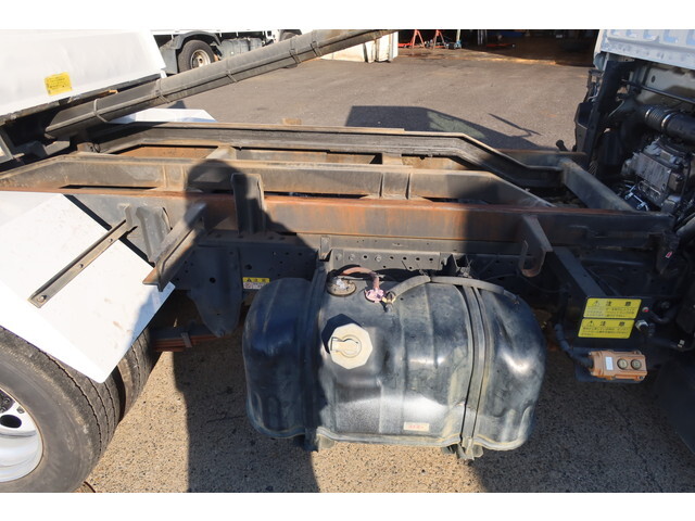 いすゞエルフローダーダンプ小型（2t・3t）[写真12]