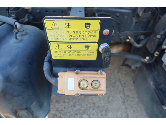 いすゞエルフローダーダンプ小型（2t・3t）[写真13]