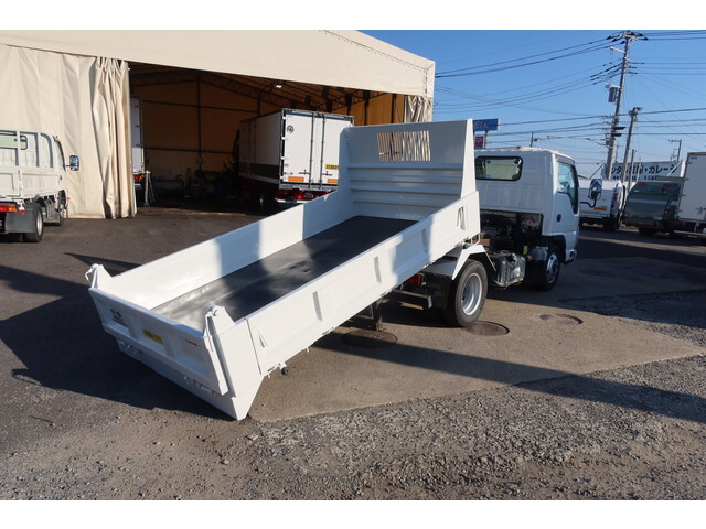 いすゞエルフローダーダンプ小型（2t・3t）[写真02]