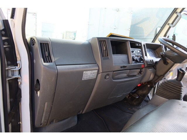 いすゞエルフローダーダンプ小型（2t・3t）[写真38]