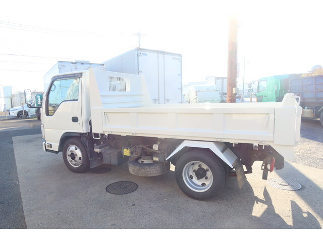 いすゞエルフローダーダンプ小型（2t・3t）[写真08]