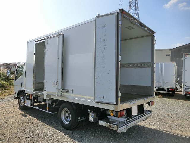 いすゞエルフパネルバン小型（2t・3t）[写真11]
