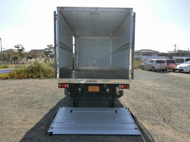 いすゞエルフパネルバン小型（2t・3t）[写真18]