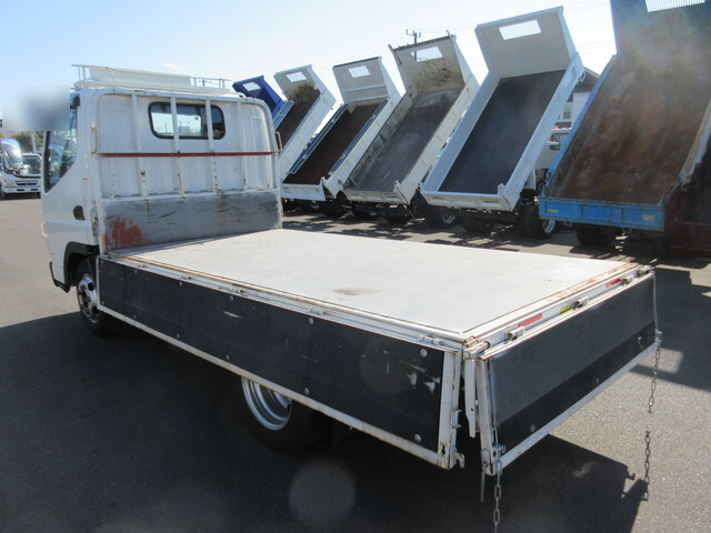 三菱ふそうキャンター平ボディ小型（2t・3t）[写真28]