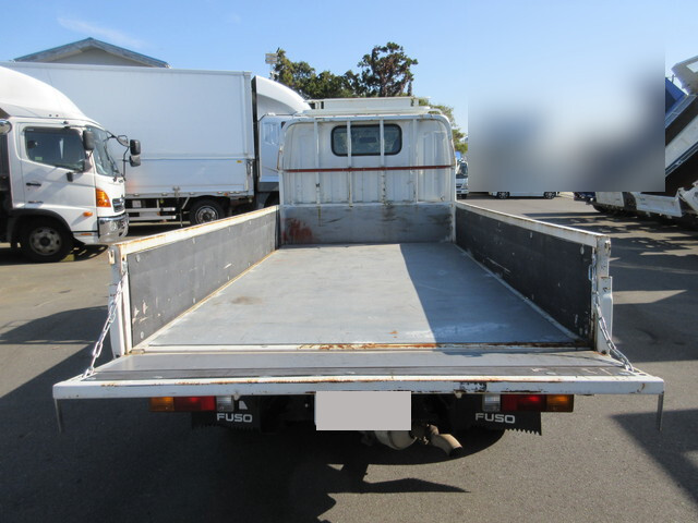 三菱ふそうキャンター平ボディ小型（2t・3t）[写真31]