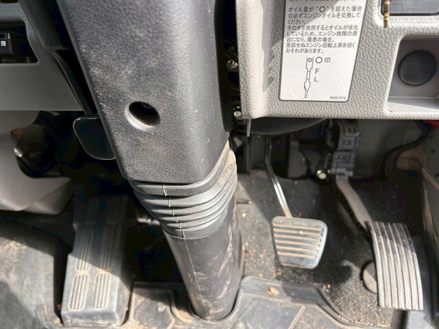 三菱ふそうキャンターアルミバン小型（2t・3t）[写真28]