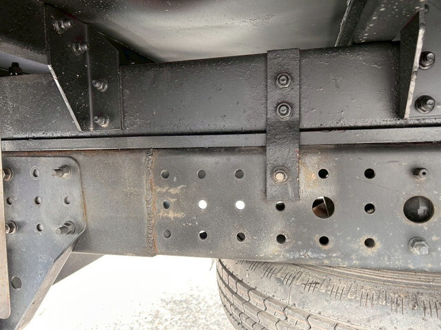 三菱ふそうキャンターアルミバン小型（2t・3t）[写真35]