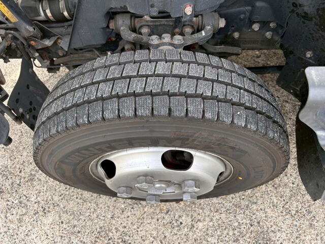 三菱ふそうキャンターアルミバン小型（2t・3t）[写真40]