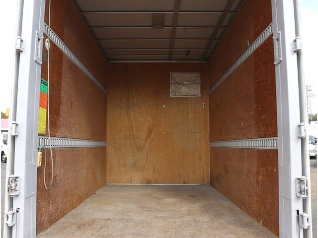 いすゞエルフパネルバン小型（2t・3t）[写真11]