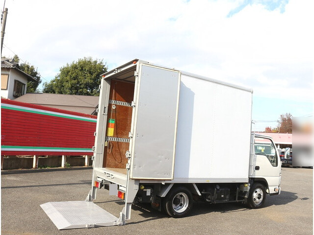 いすゞエルフパネルバン小型（2t・3t）[写真18]