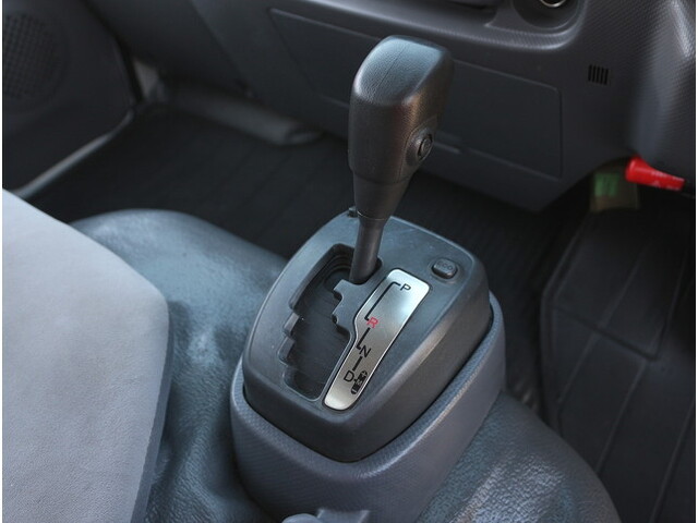 いすゞエルフパネルバン小型（2t・3t）[写真22]