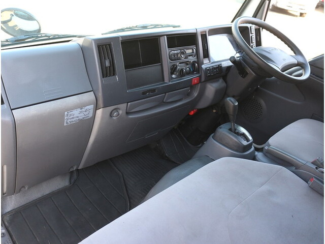 いすゞエルフパネルバン小型（2t・3t）[写真27]